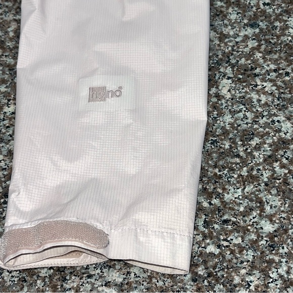 Patagonia Water Proof Jacket - Picture 16 of 16